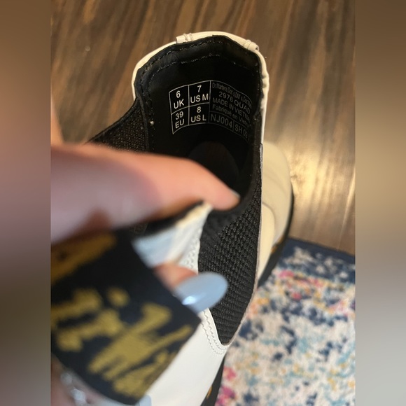 Dr. Marten’s Chelsea Boots 2976 - Picture 4 of 5